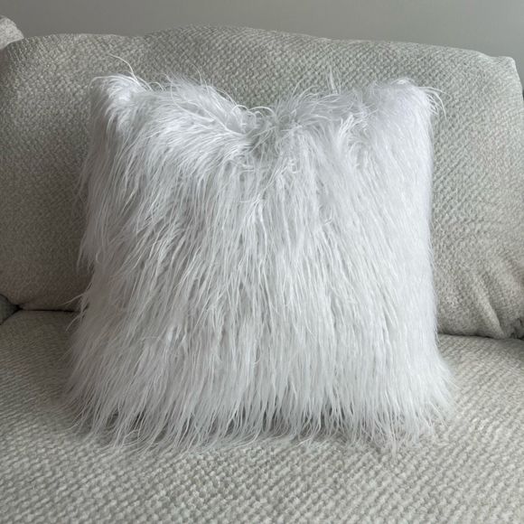 Faux Fur pillow covers (3) - Picture 2 of 8